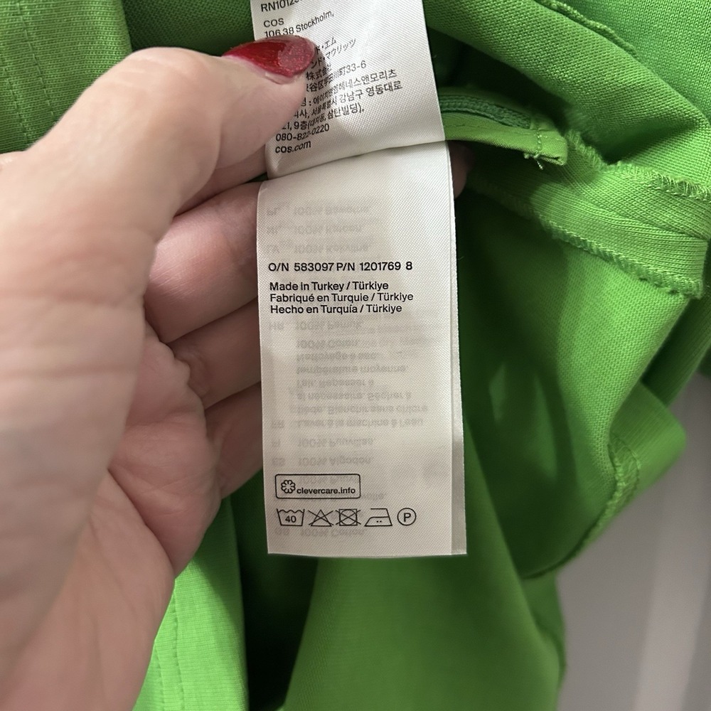 COS Power Shoulder SLIM WAISTED T-SHIRT Bright Green  Fitted  NWOT Classy Size S - Picture 7 of 10